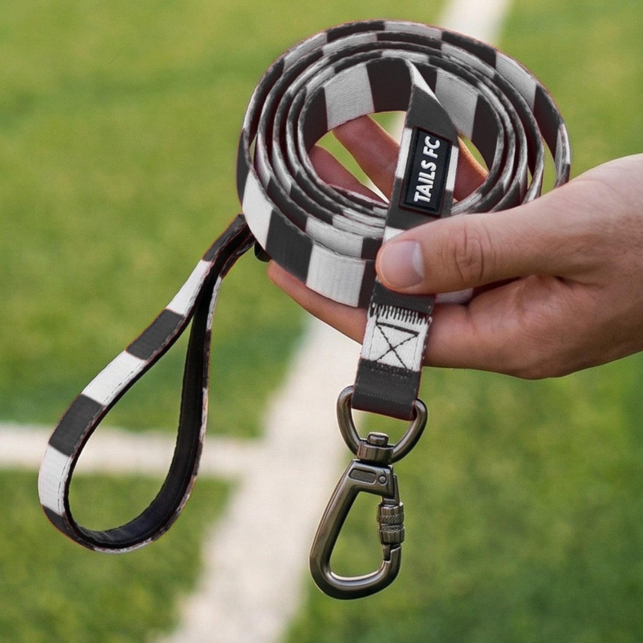 Black and White Pet Lead - Black & White Stripe Football Pet Lead