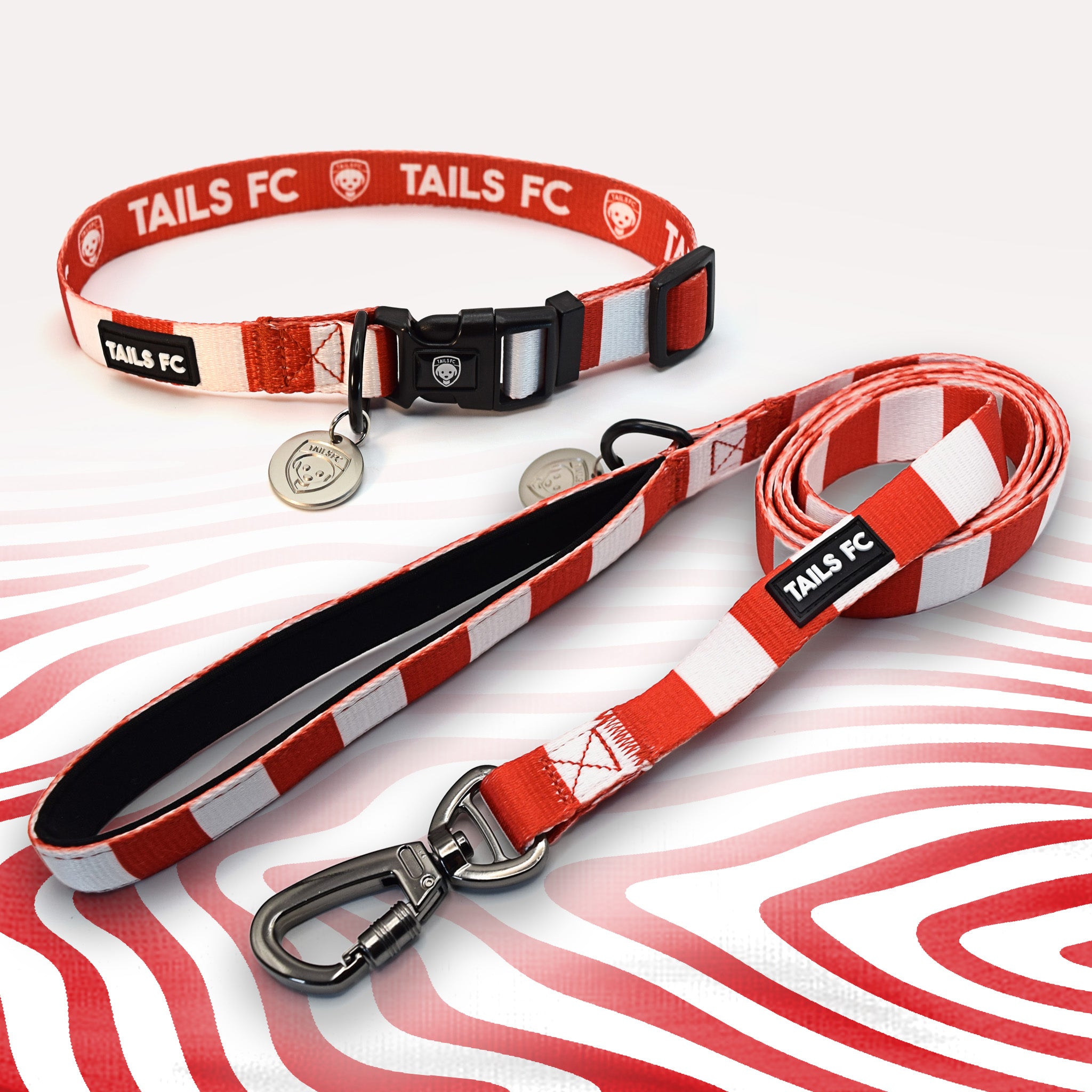 Arsenal red and white dog collar and leash.