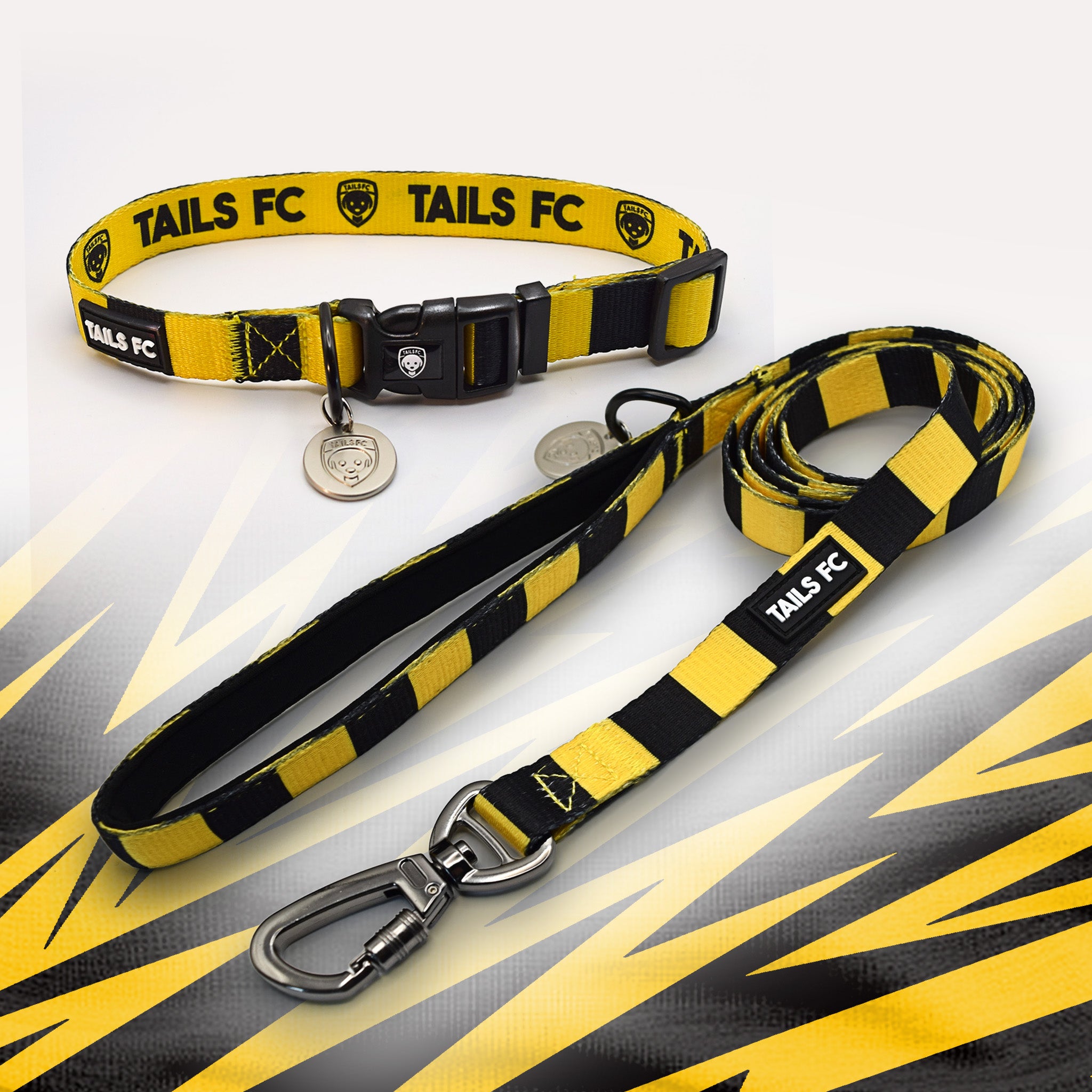 Wolverhampton Wanderers Yellow and black dog collar and leash.