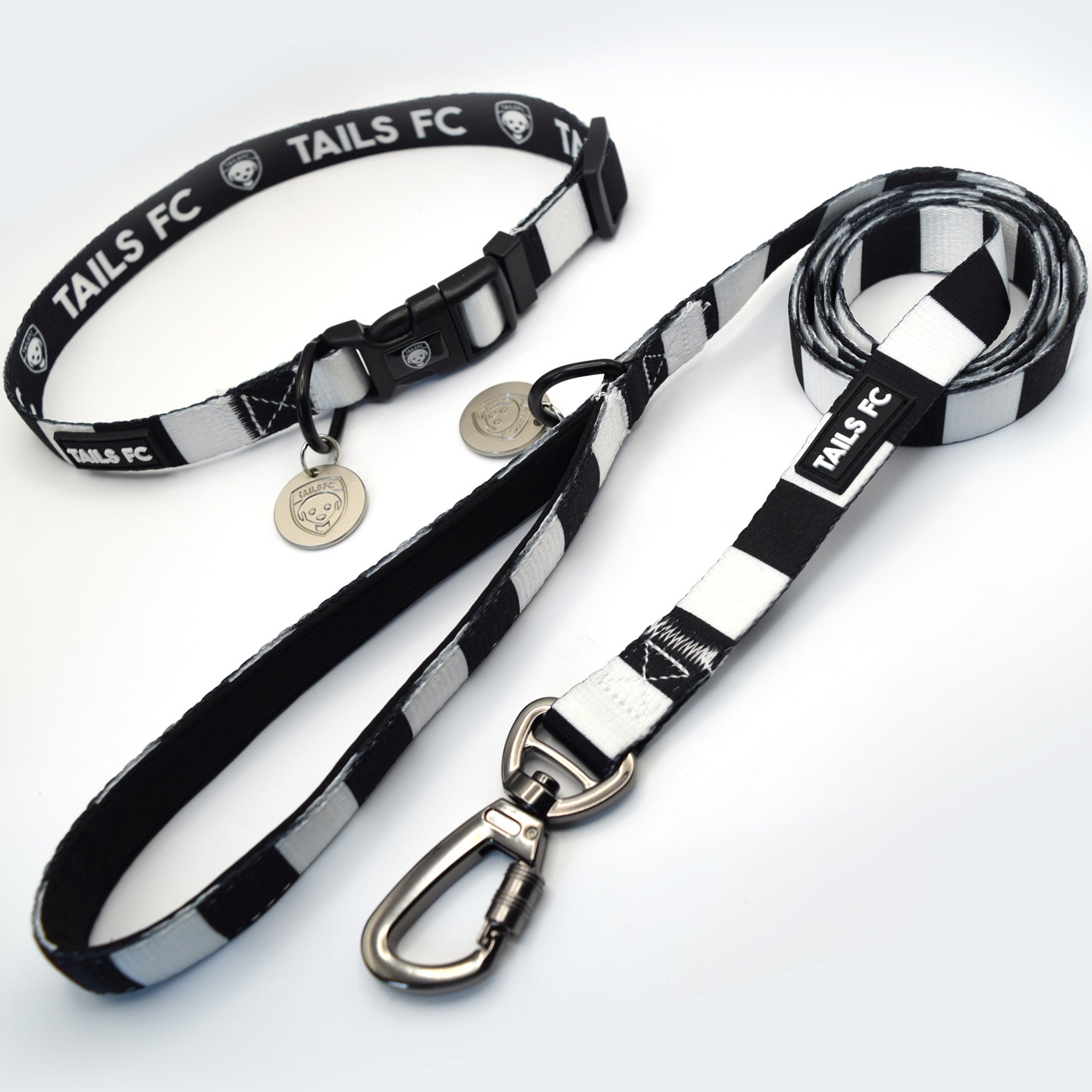 Juventus Dog Set - White & Black Stripe Football Dog Collar and Leash Set