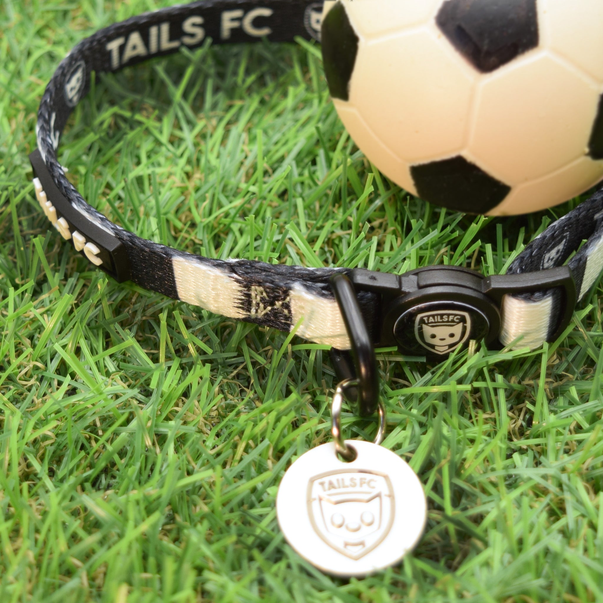 Juventus Cat Collar - White & Black Stripe Football Pet Collar