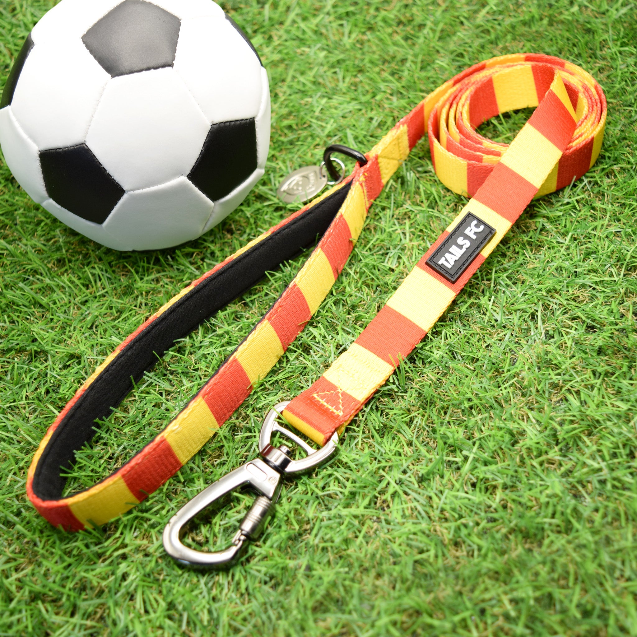 Spain Pet Lead - Red & Gold Stripe Football Pet Lead